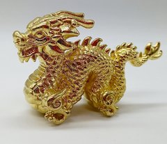 Дракон золотий символ 2024 року